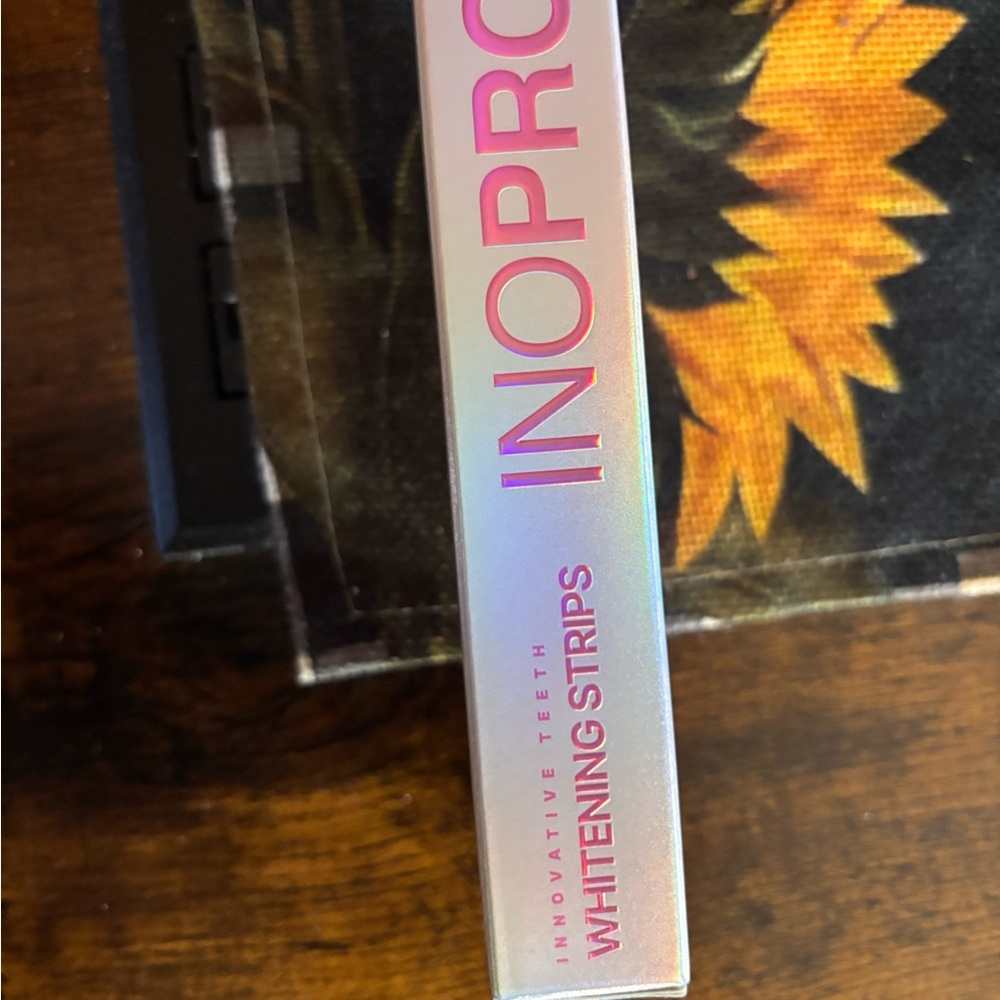 Arbutin Whitening Strips in Iridescent Pink - 42 Strips - Picture 7 of 7